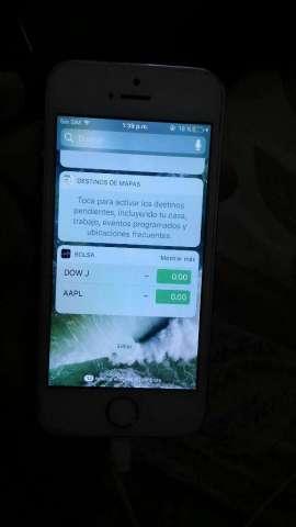 iPhone 5 S de 16 Gb con Dos Covers iPhone 5 S de 16 Gb con Dos Covers