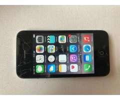 Vendo iPhone 4 a muy buen precio. Funciona muy bien, solo astillada parte superior de pantalla.