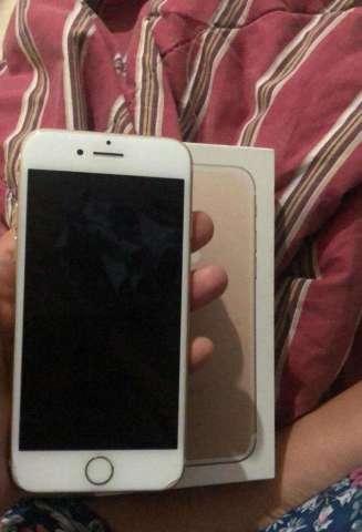 Se Vende iPhone 7 Dorado de 32Gb Se Vende iPhone 7 Dorado de 32Gb