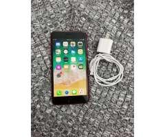 iPhone 8 Plus