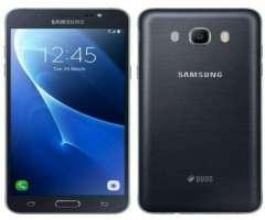 Smart Cellphone Samsung J7 Duos. 6280195