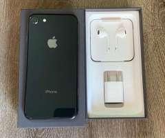 Iphone 8  256 GB  &#x2a;&#x2a;&#x2a; Sin detalles &#x2a;&#x2a;&#x2a;