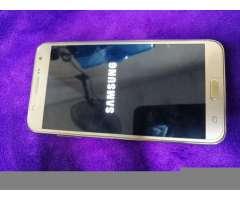 Vendo J7 Lte con Su Accesorios en 95 Neg