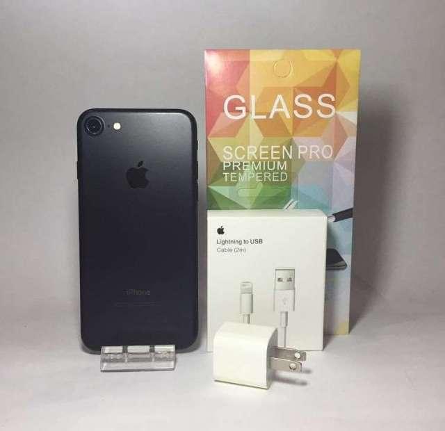 iPhone 7 32Gb (Negociable) iPhone 7 32Gb (Negociable)
