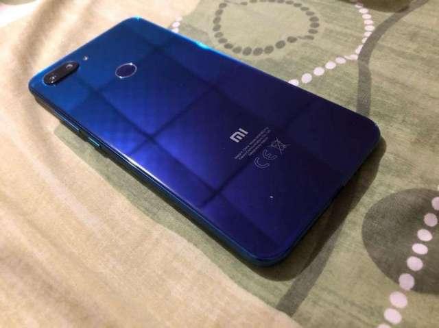 Xiaomi Mi 8 Lite Xiaomi Mi 8 Lite